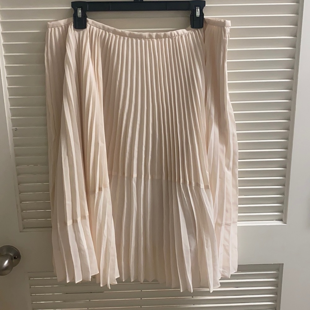 DKNY ruffle cream skirt pleated size 14